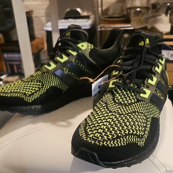 Adidas Ultraboost Black and Neon Green Shoes - Picture 2 of 8